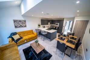 Superior House, Accessible, Private Bathroom (Private Secure Parking) | Lounge - Hayy Collection Townhouse Living at Cliff Oaks (Leeds)