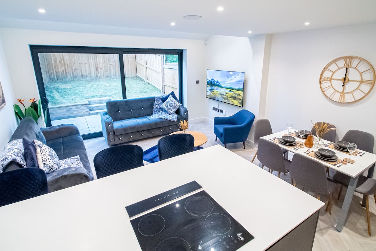 Panoramic House, Accessible, Ensuite (Free Private Parking ) | Lounge
