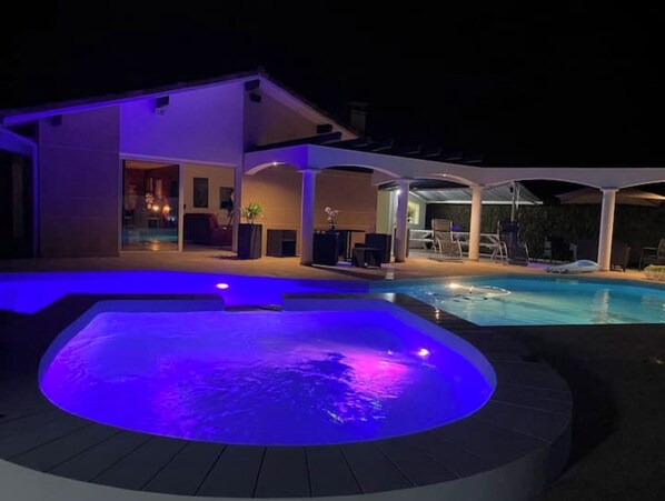 Piscine extérieure, piscine chauffée