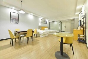 Room - Qinji Hotel (Wuyue Plaza Baishihu Park) (Qinzhou)