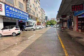 Unclassified image, 5 of 65, button - Qinji Hotel (Wuyue Plaza Baishihu Park) (Qinzhou)