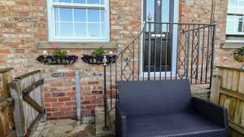 Cottage | Balcony