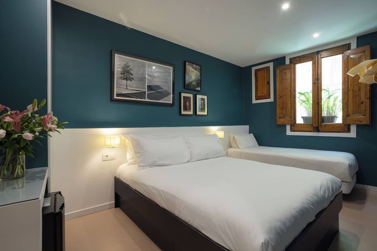 Classic Triple Room | Egyptian cotton sheets, premium bedding, down duvets, memory-foam beds