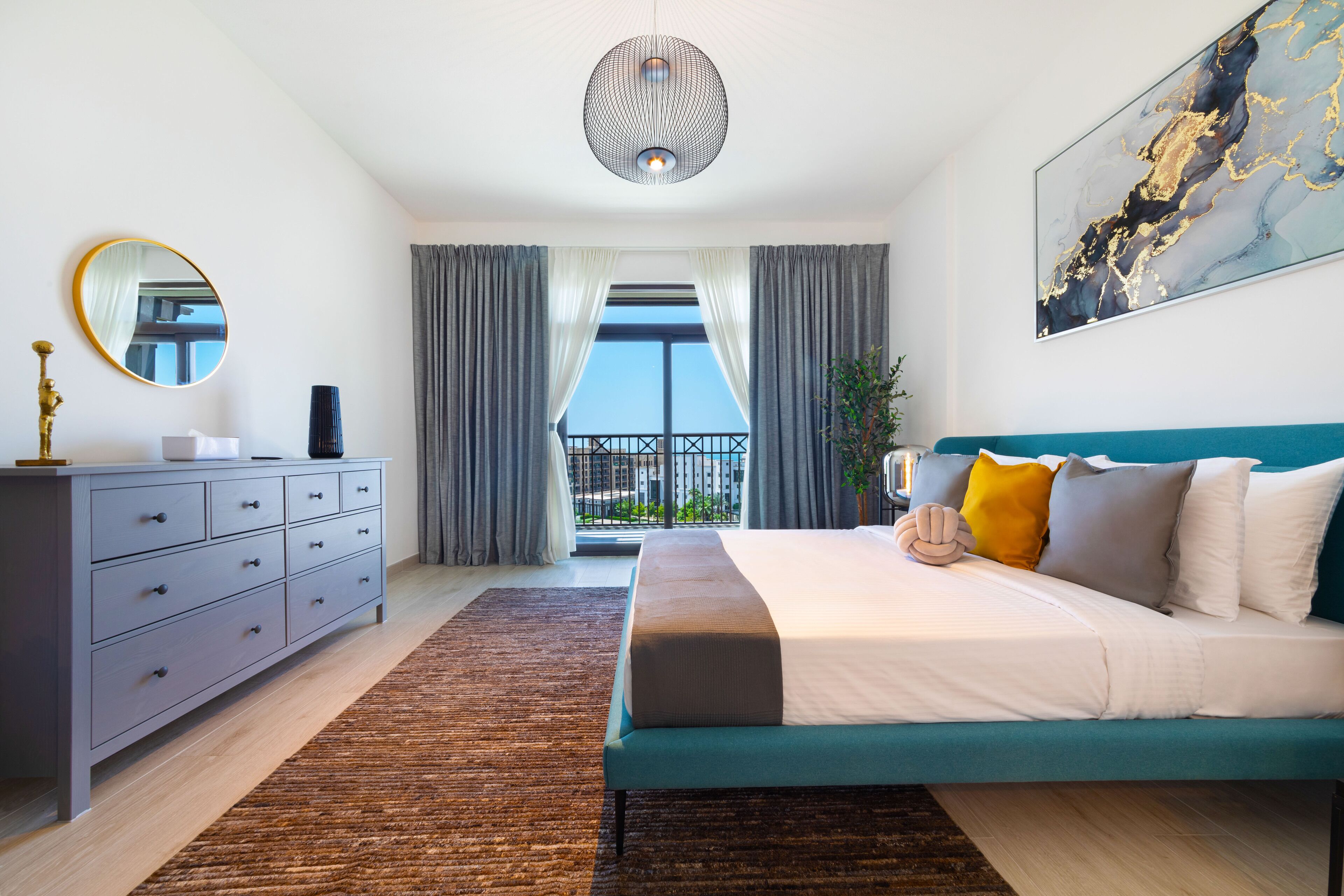 3 多间卧室、客房内保险箱、特色装修、特色家居