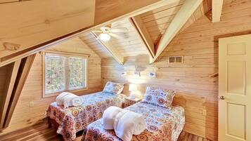 7 sovrum, strykjÀrn/strykbrÀda, gratis wi-fi och sÀngklÀder