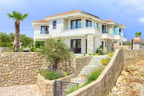 Villa | 2 bedrooms - Luxury Holiday House Bella With Private Pool Close to the Beach (Krk)