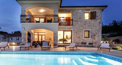 Holiday House Peranovic