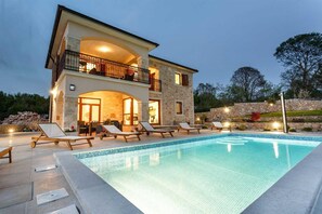 House | 3 bilik tidur 