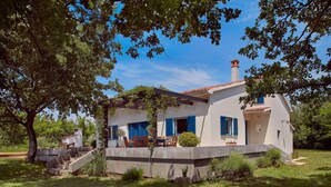 House - Holiday House Garica With Spacious Garden (Vrbnik)