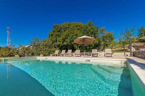 Holiday House Trsja 11201