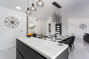 วิลล่า | 4 ห้องนอน