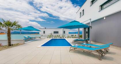 Villa LEA Magdalena in Malinska