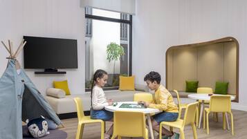 Innen-Kinderspielplatz