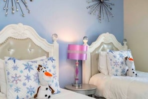 5 Schlafzimmer, Bügeleisen/Bügelbrett, Reisekinderbett, WLAN