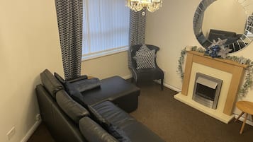 Design appartement | Woonruimte | Een 42-inch televisie met digitale zenders, Netflix en streamingdiensten