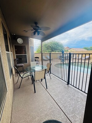 Outdoor dining - South Mountain House (Phoenix)
