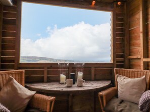 Cottage | Dining - Heather Hut at Copy House Hideaway (Barnoldswick)