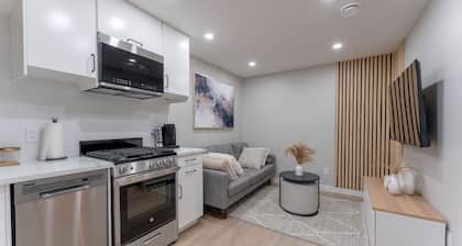 Family Friendly suite with close by amenities | 14mins to YYC | 20mins DT