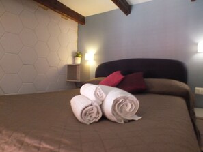 1 bedroom, iron/ironing board, free WiFi, bed sheets
