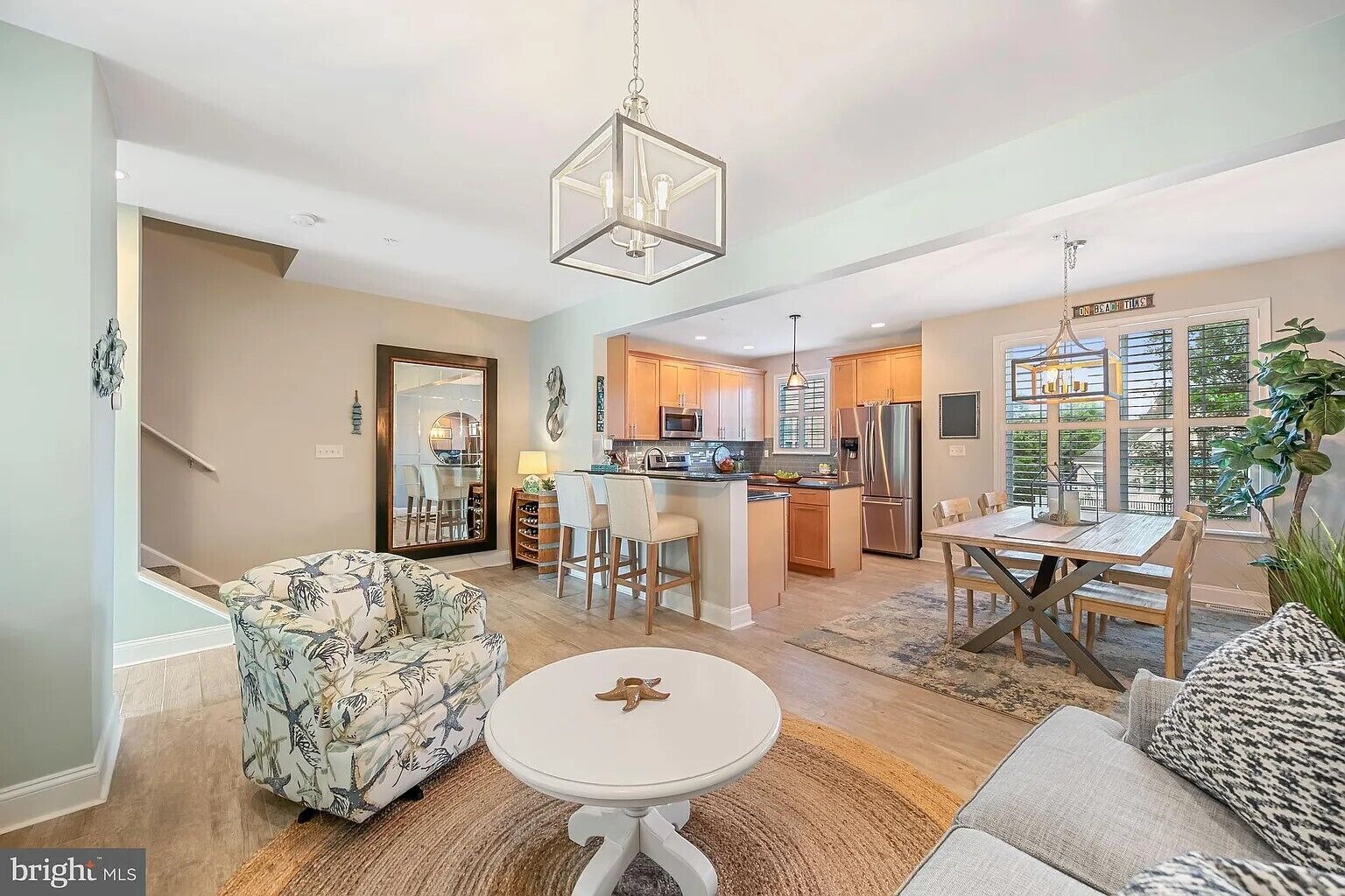 End Unit, Waterviews, Steps to Pools and Water- Luxury Home!