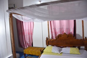 6 habitaciones, tabla de planchar con plancha y wifi gratis 