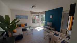 Fernseher, Tischtennisplatte