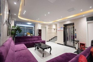 Interior - Yuedu Yizhan Fashion Hotel (Yichun)