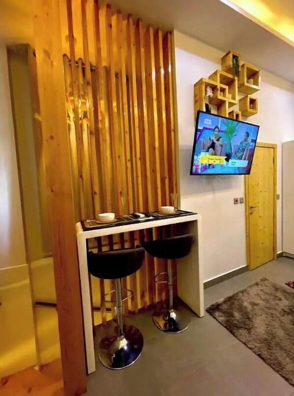 Interior - Stylish Studio Apartment in North Ridge (Accra)