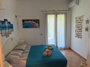 2 Schlafzimmer, Zimmersafe, Bügeleisen/Bügelbrett, Reisekinderbett