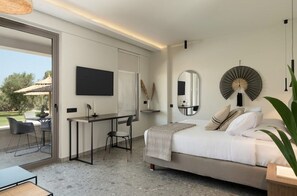 1 bedroom, desk, travel crib, free WiFi