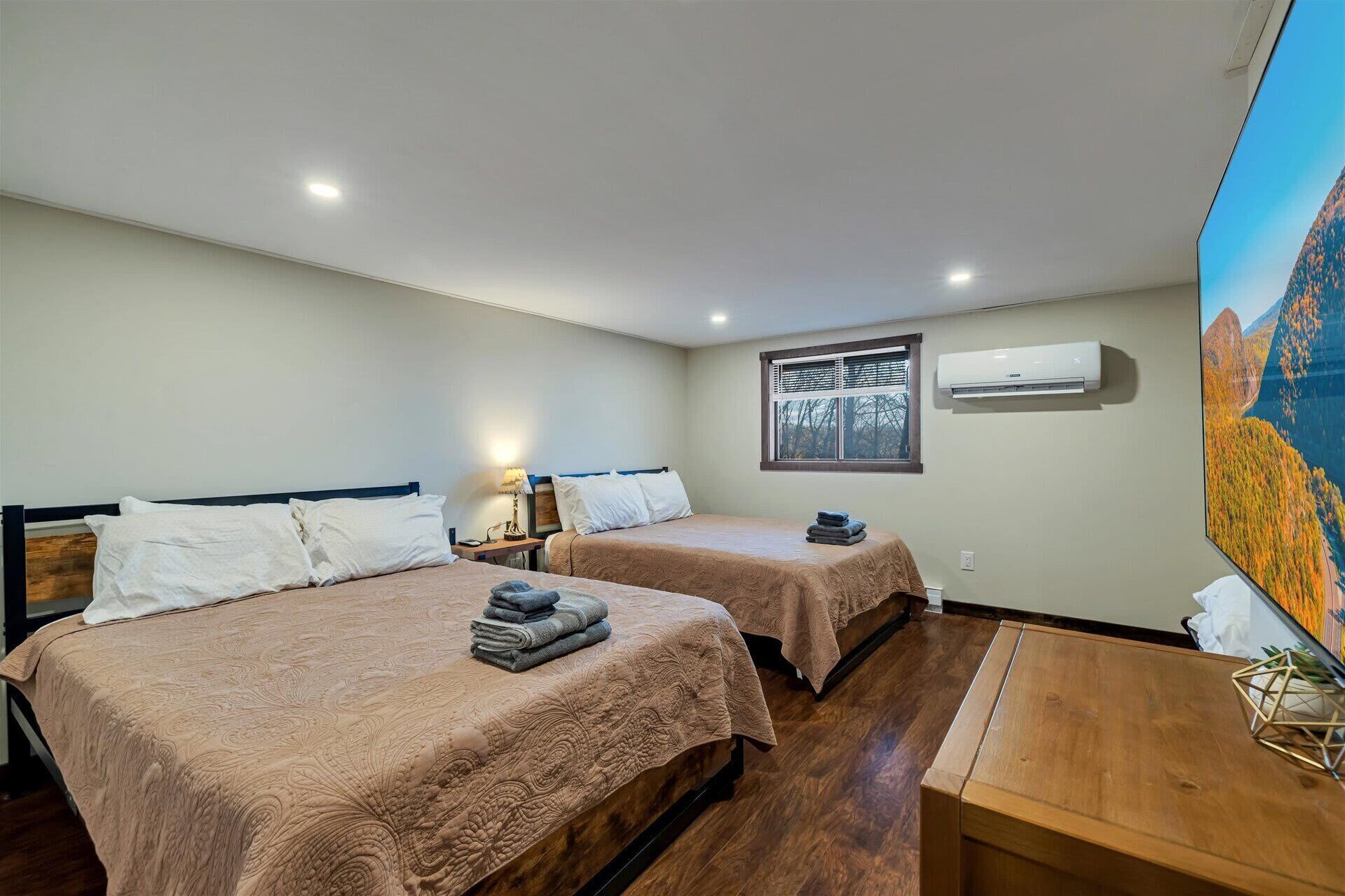 3 chambres, fer et planche à repasser, Wi-Fi gratuit, draps fournis