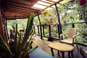 Basic Shared Dormitory, Multiple Beds | Minibar, free WiFi, bed sheets - La Cabaña Musical (Medellín)