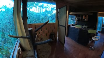 Cabana básico, 2 quartos | Área de estar