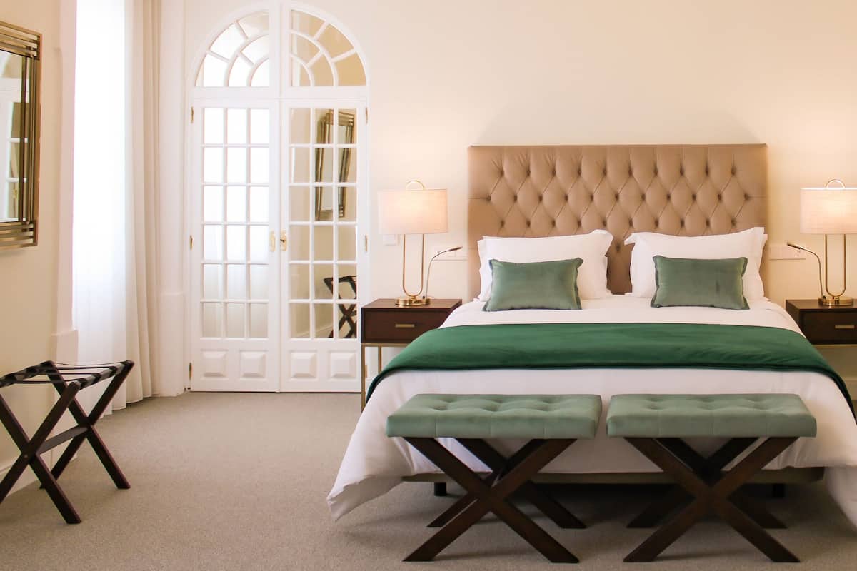 Double Room | 2 bedrooms, in-room safe, desk, laptop workspace