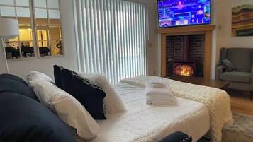 1 Schlafzimmer, Bügeleisen/Bügelbrett, kostenloses WLAN, Bettwäsche