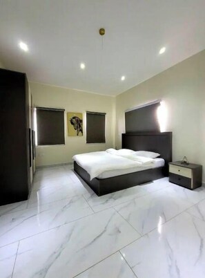 2 bedrooms - Stylish 2 Bedroom Penthouse #12 (Accra)