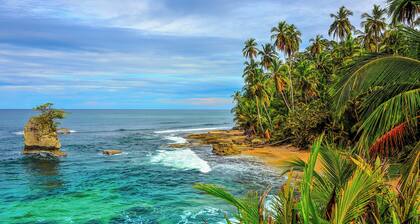 Casa CorazĂłn - Cozy vacation home near beach & rainforest