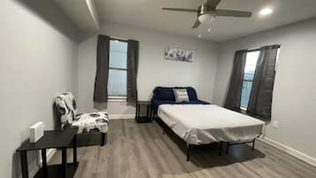 2 bedrooms, WiFi, bed sheets