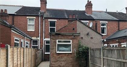 Modern 3 Bed, 4 Bath Property Located In Coventry City Centre