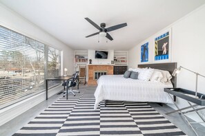 3 slaapkamers, een bureau, een strijkplank/strijkijzer, gratis wifi