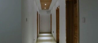 Huishu Renjia Chinese Inn (Wuyuan County Cultural Square Landscape Bridge)