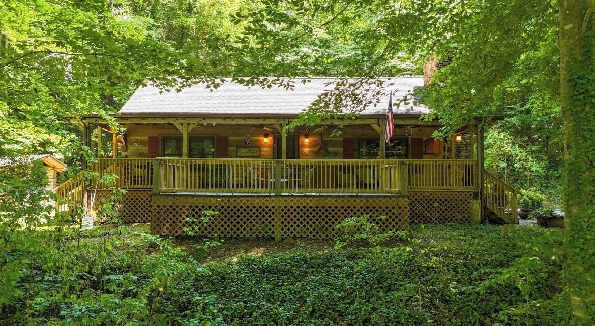 Retreat to this Hidden Cabin in the Yadkin Valley