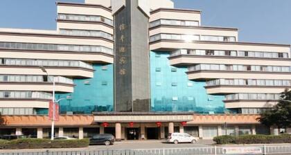 Xinfeng Yingbinguan