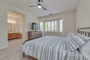 4 bedrooms, desk, iron/ironing board, WiFi