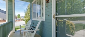 ☀Cheerful Family Getaway ~ Large & Sunny Backyard☀