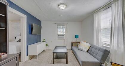 Milwaukee 1BR Bungalow with free parking