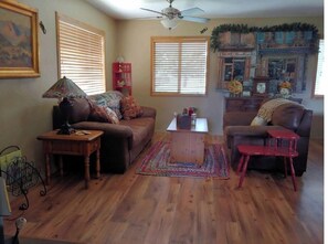 TV, fireplace, DVD player