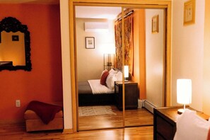 2 chambres, fer et planche à repasser, Wi-Fi gratuit, draps fournis