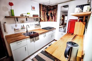 Fridge, microwave, oven, stovetop - Dream getaway apartment in the foot of Gunks Ridge (Wallkill)
