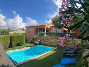 Piscine extérieure, piscine chauffée